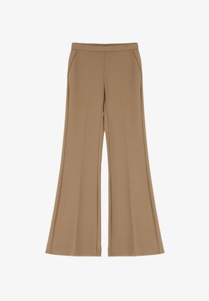 Pantaloni beige a gamba larga realizzati in tessuto liscio, con vita alta, tasche laterali e un frontale pulito senza decorazioni visibili.