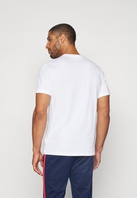 Thumbnail Image 3