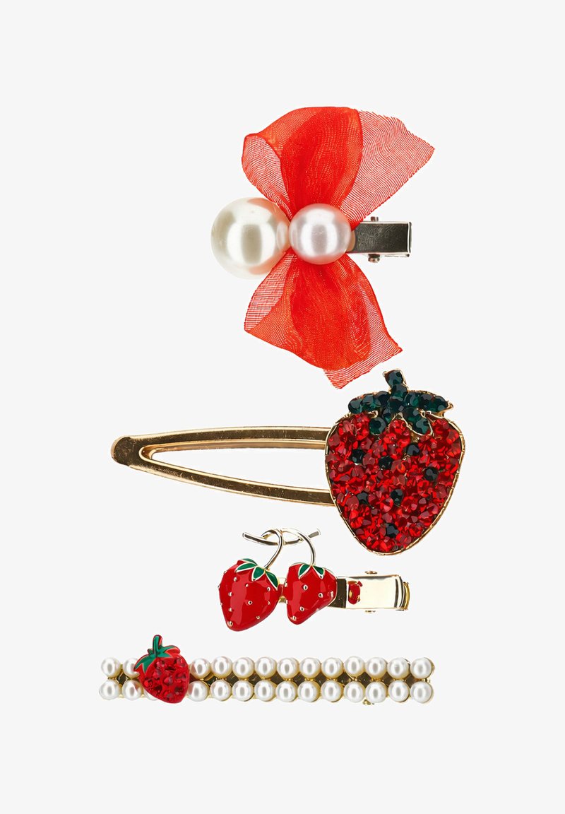 Pince à nœud rouge avec deux perles, épingle à cheveux dorée avec fraise en strass rouge, pince charm fraise rouge et pince à perle avec petit charm fraise.