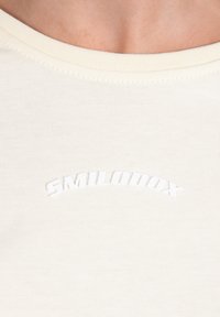 Smilodox NALANI - T-shirts basic - gelb
