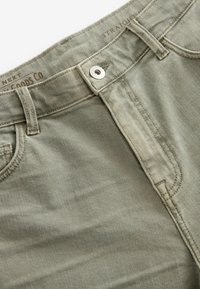 Next REGULAR FIT - Pantaloni scurți - khaki green