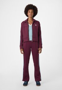 Fila COMO REGULAR TAPED TRACK - Träningsbyxor - fig