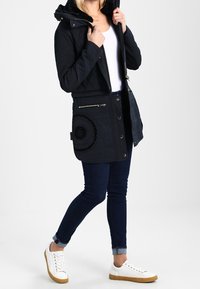 Desigual Pitkä takki - dark blue