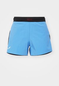 Lyse blå treningsshorts med svart liv, med sidepaneler i mesh og hvit logo på kanten. Myk, hurtigtørkende stoff.