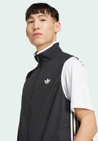 adidas Originals Waistcoat - black white