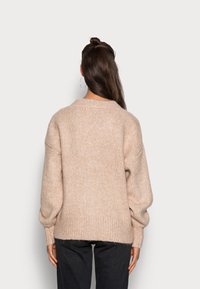 Object WILMA CARDIGAN - Casaco de malha - humus