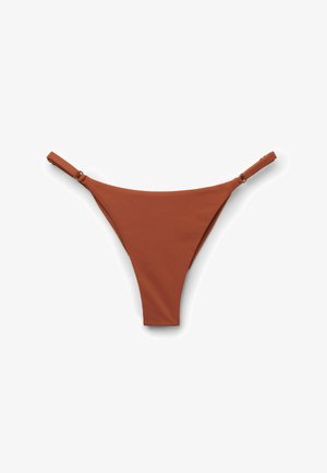 Bikinibund i rustfarve med justerbare sidestropper og minimal dækning, vist på en hvid baggrund.