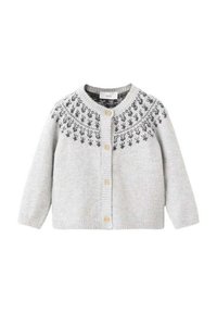 Szary dzianinowy sweter z okrągłym dekoltem, z czarnym kwiatowym wzorem na karczku i drewnianymi guzikami z przodu.