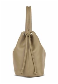 Borsa a tracolla in pelle beige con chiusura a coulisse, texture liscia e manico singolo. Silhouette arrotondata con design minimalista.