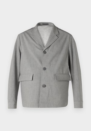 Siv blazer iz teksturirane tkanine, z izrezanim ovratnikom, tremi gumbi in dvema sprednjima žepoma. Čista, moderna zasnova.