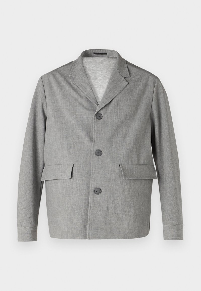 Szary blazer wykonany z teksturowanej tkaniny, z kołnierzem z wycięciem, trzema guzikami i dwoma przednimi kieszeniami. Czysty, nowoczesny design.