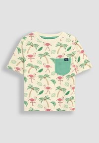 Lühikeste varrukatega kreemjas T-särk roosa flamingo ja palmipuude mustriga, millel on roheline tasku ja mereväe sinine silt taskul.
