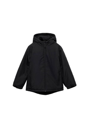 Zwarte hoodie gemaakt van synthetisch materiaal. Voorzien van een frontale ritssluiting, zijzakken en een licht gebogen zoom met verstelbare manchetten.