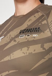 Venum UFC FIGHT WEEK - Langarmshirt - desert