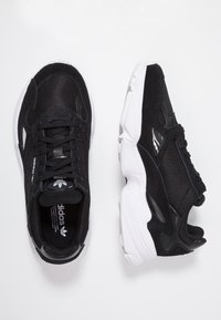 basket adidas falcon