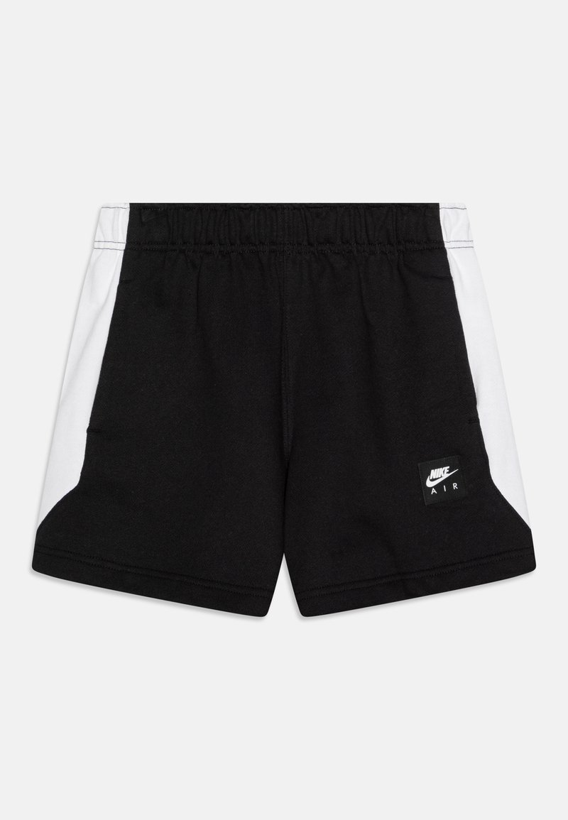 Melnas šorts ar baltām sānu joslām, elastīga jostasvieta un Nike Air logotipa uzplecs kreisajā priekšpusē. Izgatavoti no mīksta, elpojoša auduma.
