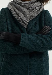 WE Fashion Kort kappa / rock - green