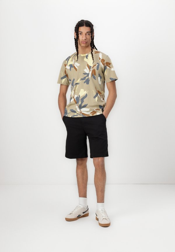 JORVARENNA TEE CREW NECK - Print T-shirt - silver sage2