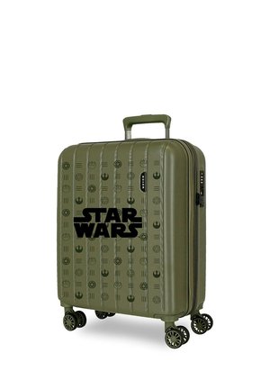 Maleta rígida verde con logotipos de Star Wars, cuatro ruedas dobles giratorias y un asa retráctil.