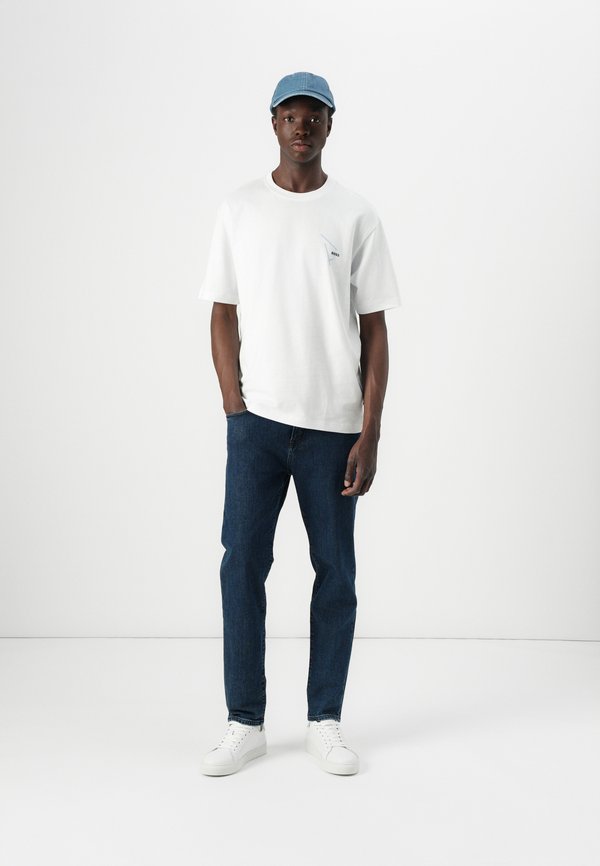 SECTION - Print T-shirt2