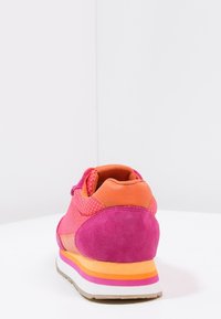 Gioseppo Baskets basses - orange