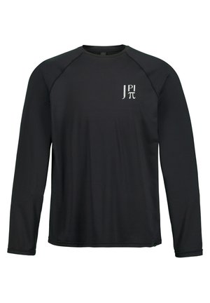 Zwarte langekleding shirt van gladde stof. Beschikt over raglan mouwen en een klein wit logo op de borst. Eenvoudig, minimalistisch ontwerp.