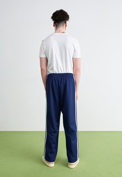 adidas Adicolor Baggy Fit Firebird Track Pants Night Indigo — foto 3