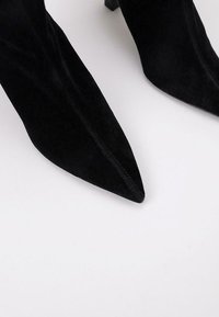 LIMMA VIETNAM - Botines - black