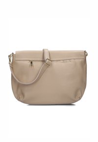 Beige leren handtas met een gladde textuur, voorzien van een ritssluiting, een verstelbare schouderband en subtiele stikdetails.