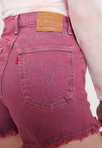 Levi's® Farkkushortsit - pink