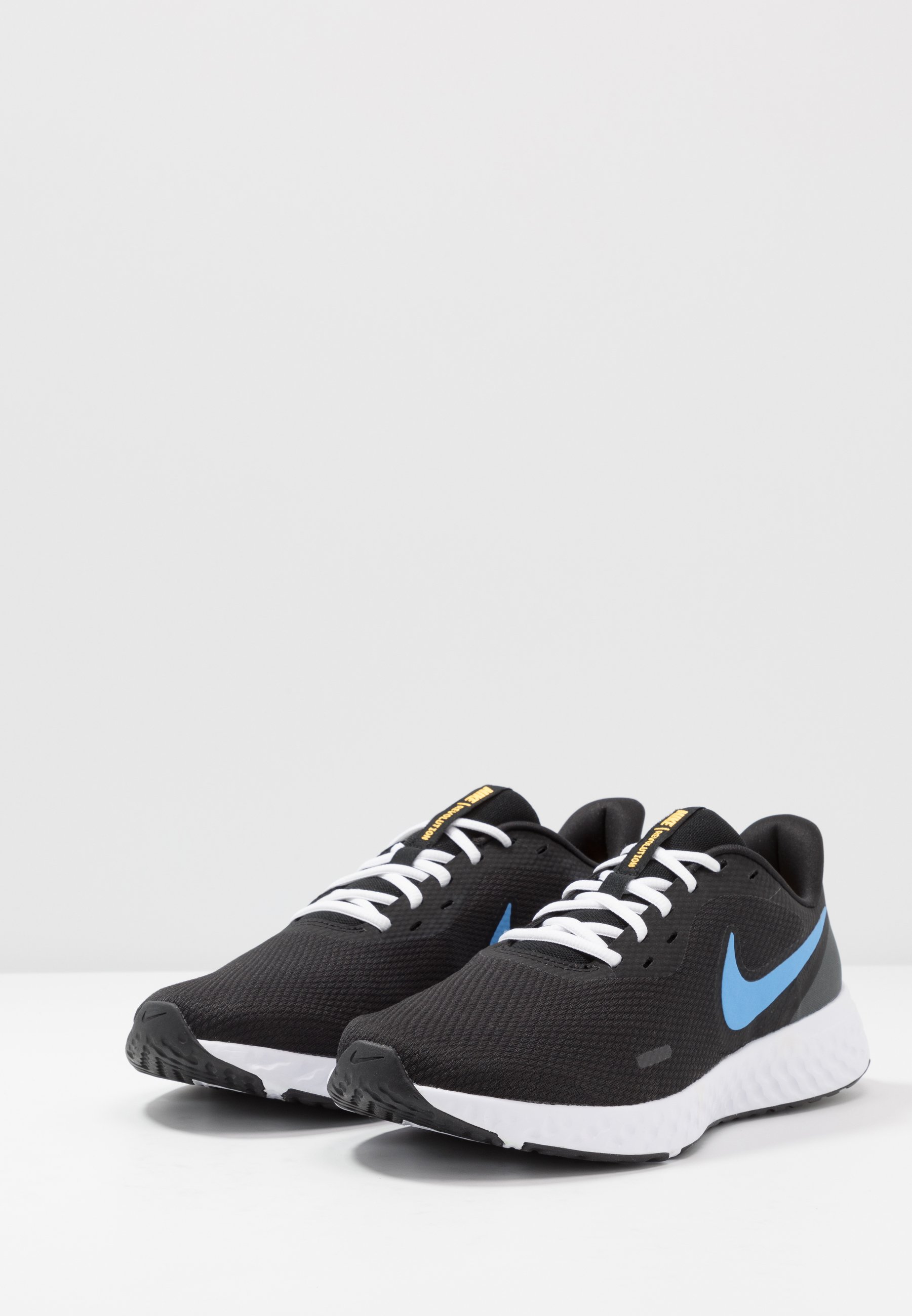 zalando nike revolution