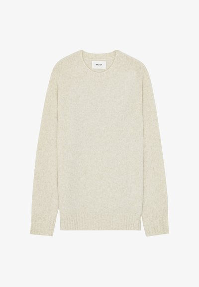 Helles cremefarbenes Strickpullover mit Rundhalsausschnitt, langen Ärmeln und geripptem Saum. Hergestellt aus weichem, strukturiertem Material mit einem subtilen Muster.