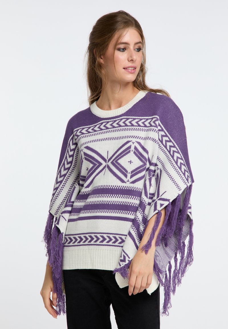 Poncho cu un model violet și alb, având desene geometrice, margini franjurate, o croială lejeră și guler rotund. Material tricotat cu textură.