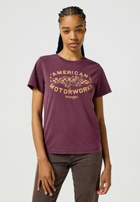 Wrangler REGULAR - Camiseta básica - italian plum purple