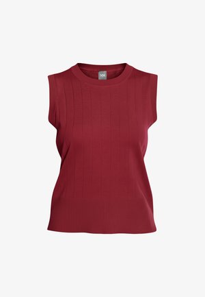 Top smanicato in maglia a coste di colore rosso scuro con scollo rotondo e orlo a coste, che mostra un tessuto dalla trama liscia.