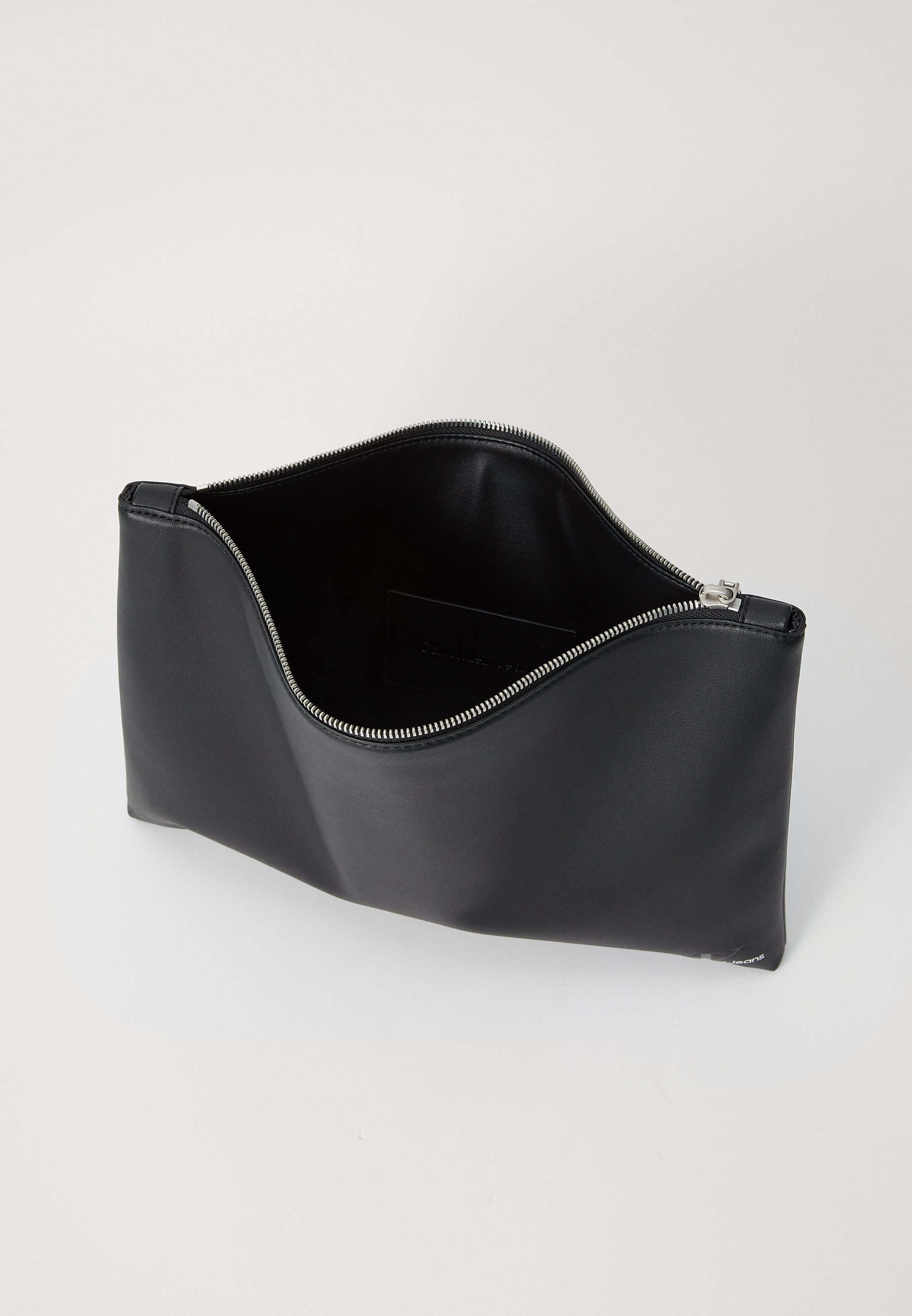 épine pouch Pocket bag ブラック エピヌ épine pouch Pocket bag black 【公式通販】