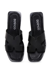 Schwarze Riemchensandalen aus glattem Leder mit einem Ausschnittdesign über dem Spann und einer quadratischen Zehenpartie. Schlichte und flache Sohle.