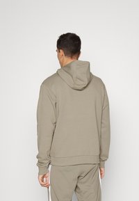 Fila REEVES HOODY - Camisola - overland trek