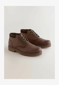 Unselected, brown