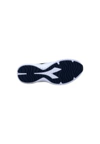 Suola di scarpa sportiva nera con un sottopiede bianco testurizzato e un motivo a onda. Presenta un battistrada in gomma blu profondo e un design a scanalatura centrale.