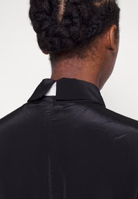 Lily & Lionel JUDE  - Μπλούζα - black