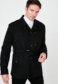 Krátky kabát - black