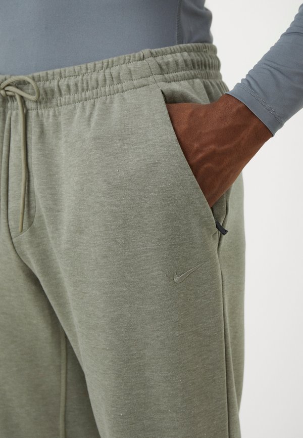 PRIMARY - Tracksuit bottoms - light army heather2