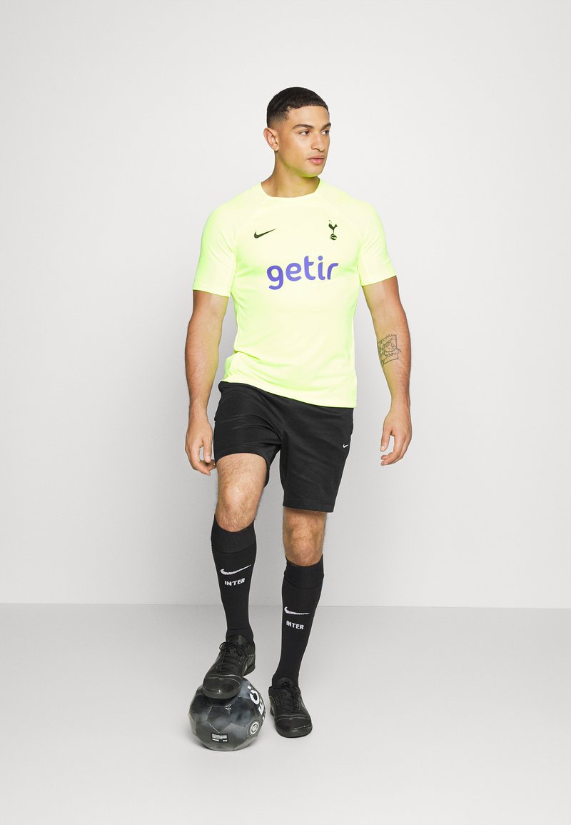 Herren Shirts | Nike Performance FC TRIBUNA SHORT kurze Sporthose black/habanero red/white/schwarz - TZ56934 Herren Shirts | Nike Performance FC TRIBUNA SHORT kurze Sporthose black/habanero red/white/schwarz - TZ56934