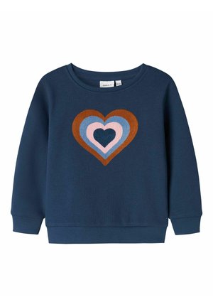Marineblå sweatshirt med lange ærmer og et flerlags hjerte design i brun, blå, pink og marineblå i midten foran.