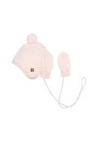 Cappello lavorato a maglia rosa con un pompon sopra e due muffole coordinate. Il cappello presenta un bordo curvo e una stringa attaccata per una vestibilità sicura.