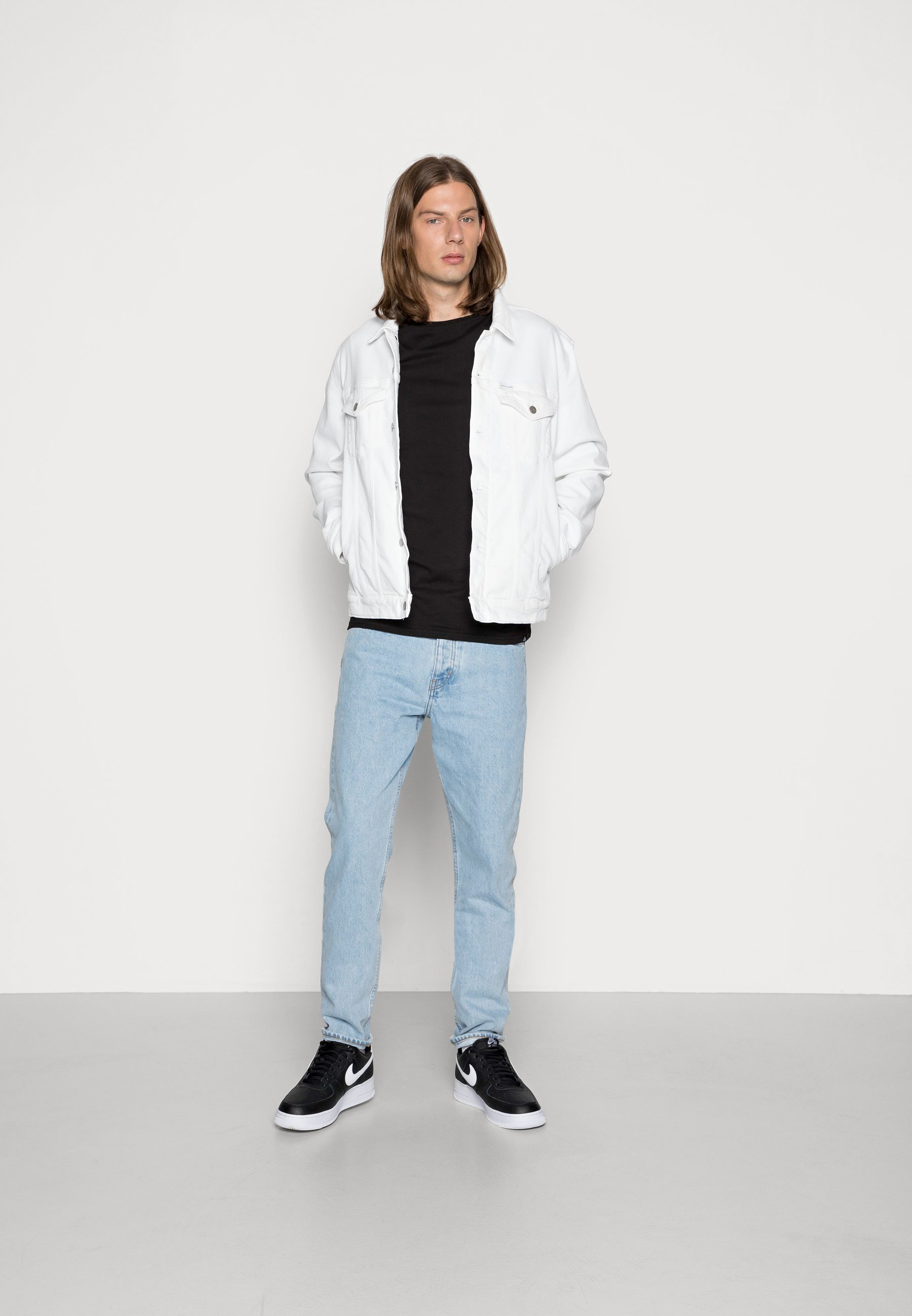 Weekday PINE REGULAR TAPERED - Straight 