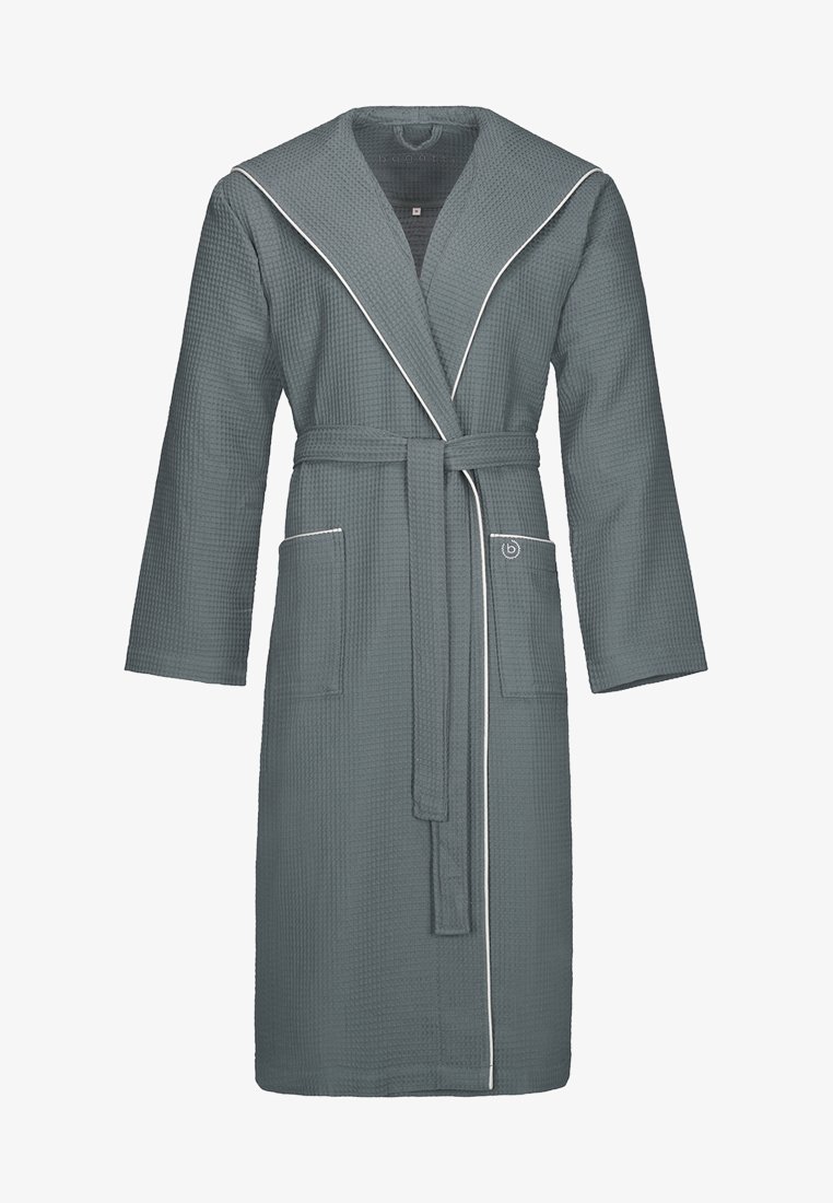 Bademantel mit Waffelstruktur in Dunkelgrau, mit Schalkragen, weißen Blenden, gebundenem Taillengurt und zwei Fronttaschen. Hergestellt aus weichem Stoff.