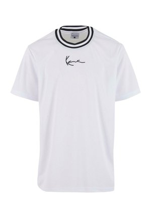 T-shirt bianco a maniche corte con colletto rotondo a coste bianco e nero, caratterizzato da un logo firmato nero sul davanti. Tessuto dalla consistenza liscia.