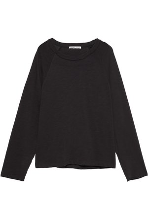 Maglia nera a maniche lunghe realizzata in tessuto texturizzato. Presenta una scollatura ampia e maniche raglan con un'orlo leggermente curvato.